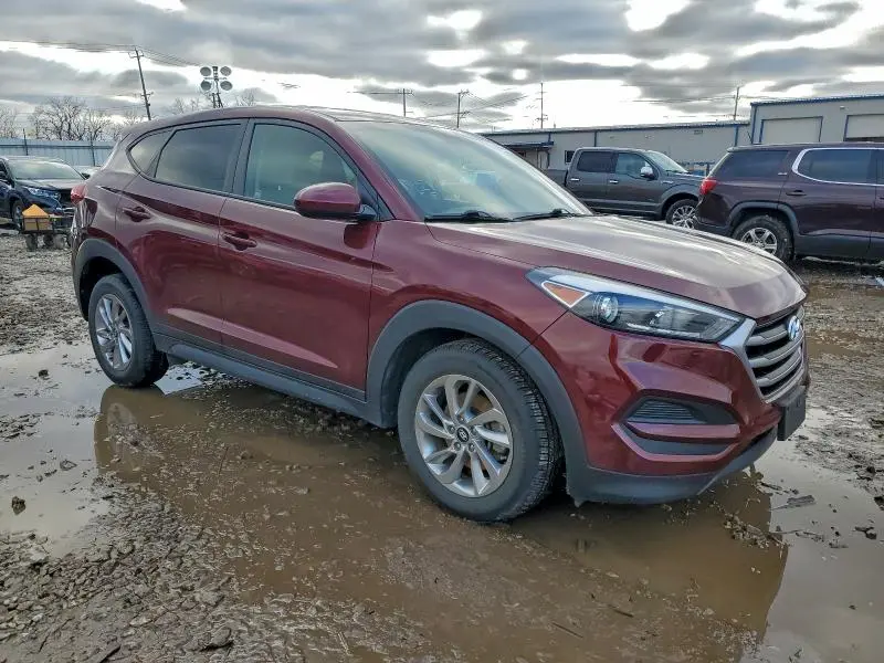 2017 HYUNDAI TUCSON SE  