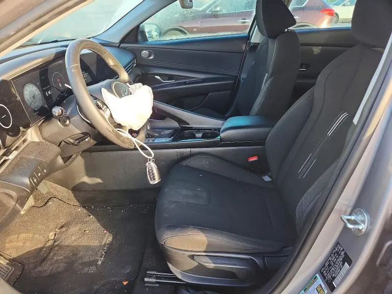 2023 HYUNDAI ELANTRA SEL  