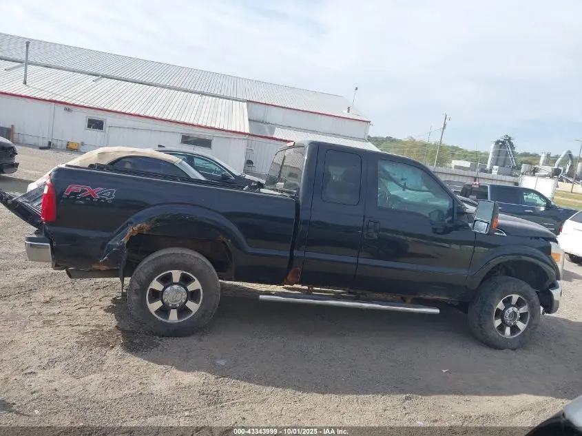 2012 FORD F-250 LARIAT