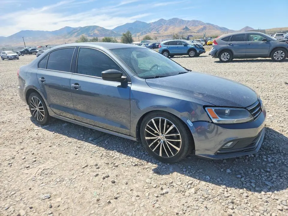 2015 VOLKSWAGEN JETTA SE  