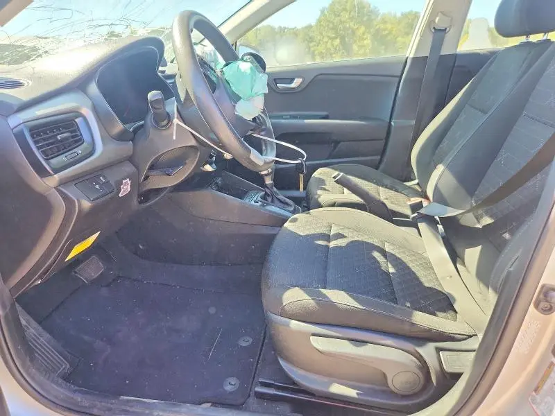 2022 KIA RIO LX  