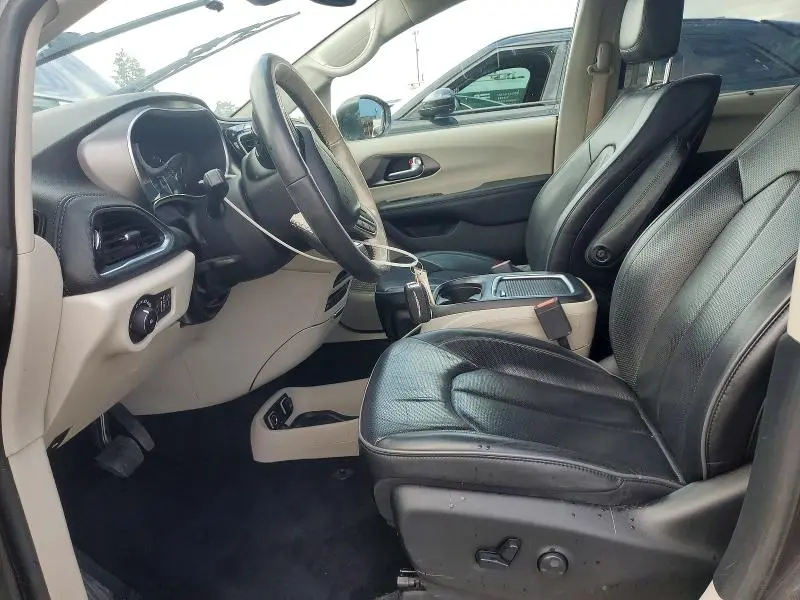 2019 CHRYSLER PACIFICA LIMITED  