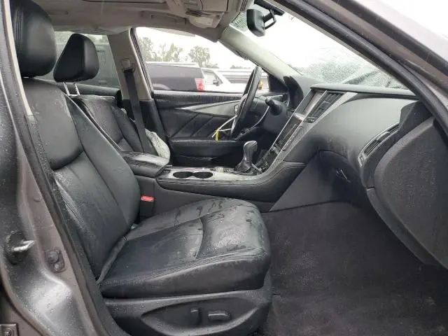 2015 INFINITI Q50 BASE