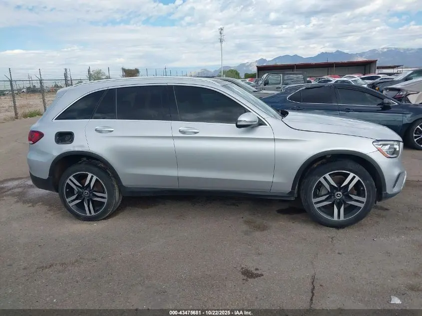 2020 MERCEDES-BENZ GLC 300  