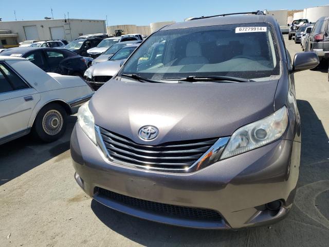 2012 TOYOTA SIENNA LE