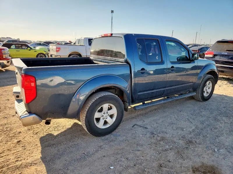 2013 NISSAN FRONTIER S  