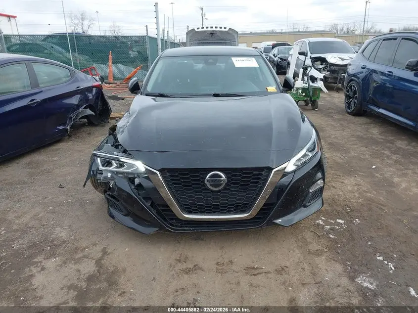 2022 NISSAN ALTIMA SR FWD