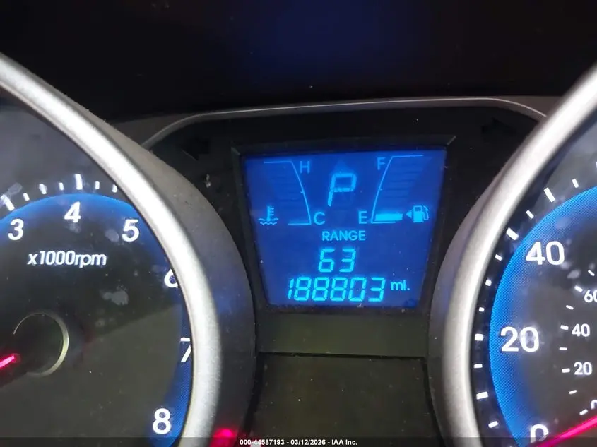 2015 HYUNDAI TUCSON SE