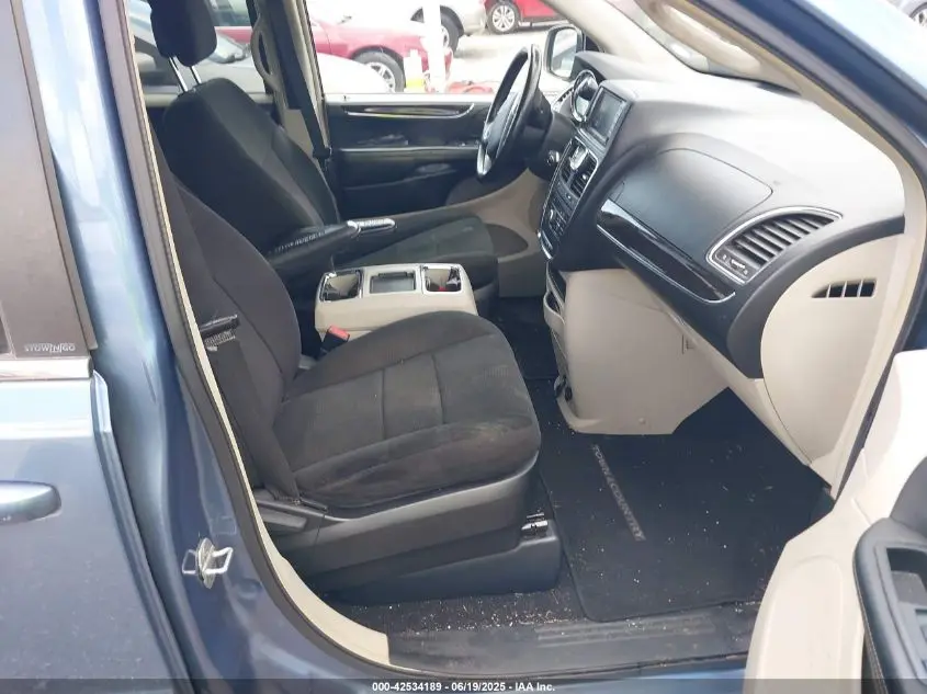 2011 CHRYSLER TOWN & COUNTRY TOURING