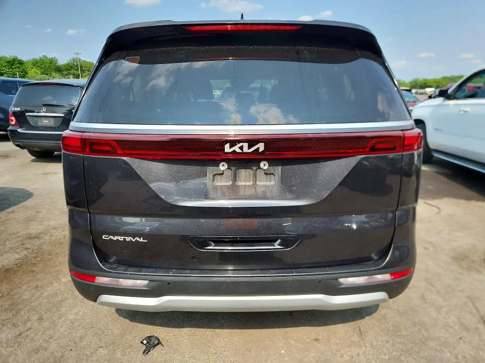 2024 KIA CARNIVAL LX  