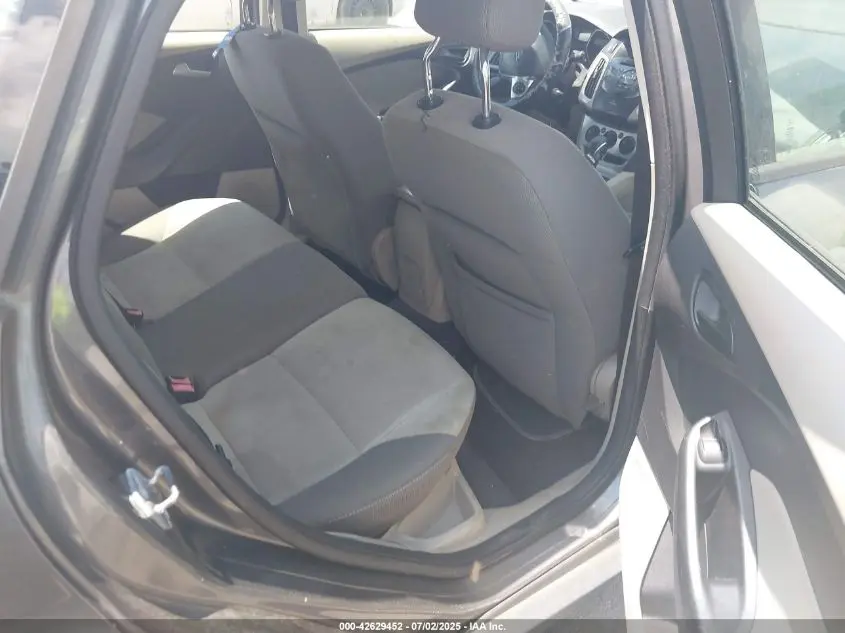 2012 FORD FOCUS SE