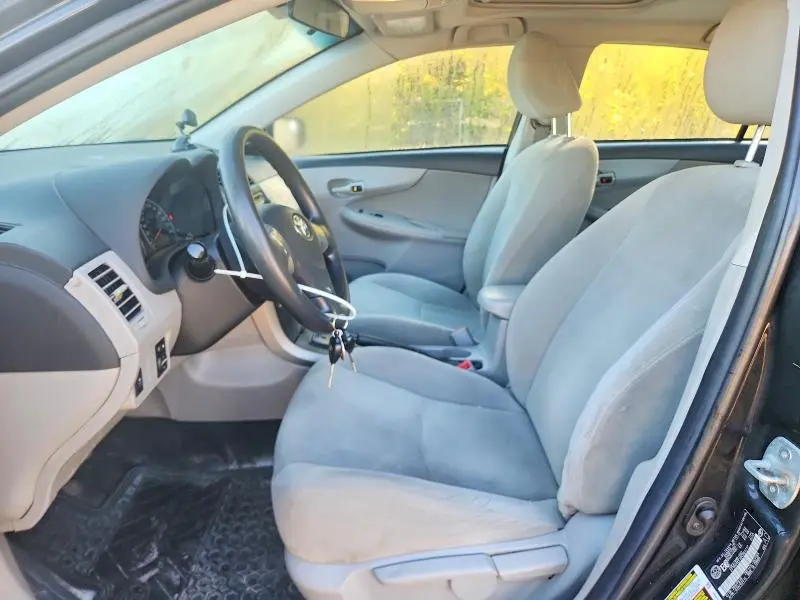 2013 TOYOTA COROLLA BASE  