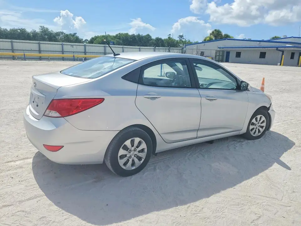 2015 HYUNDAI ACCENT GLS  