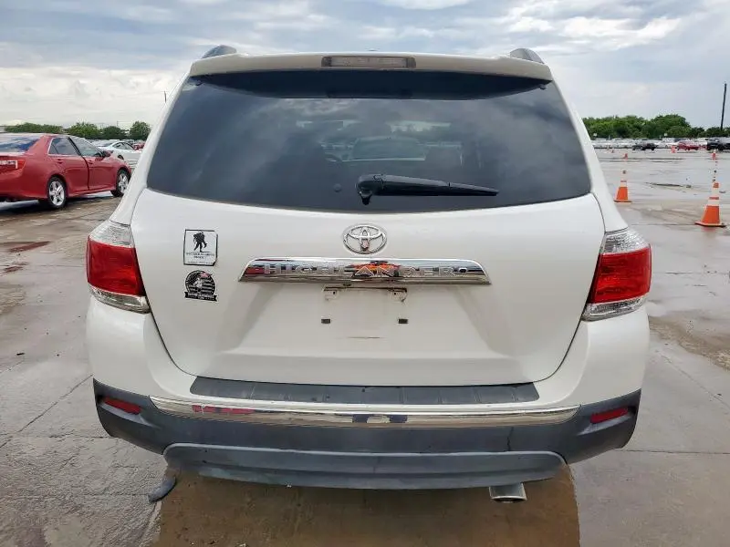 2011 TOYOTA HIGHLANDER LIMITED  
