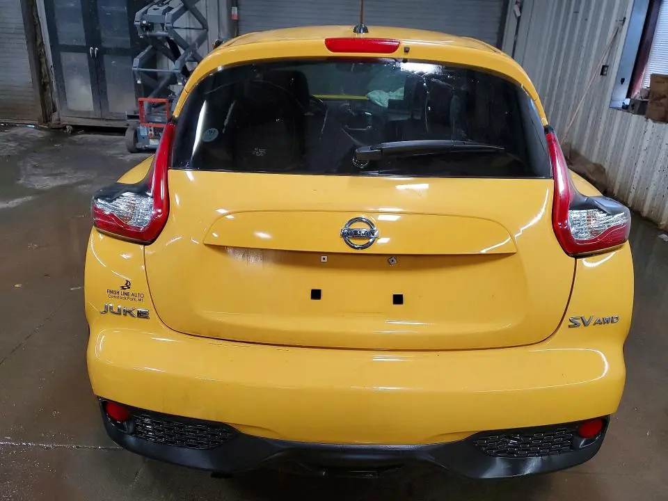 2015 NISSAN JUKE SV  
