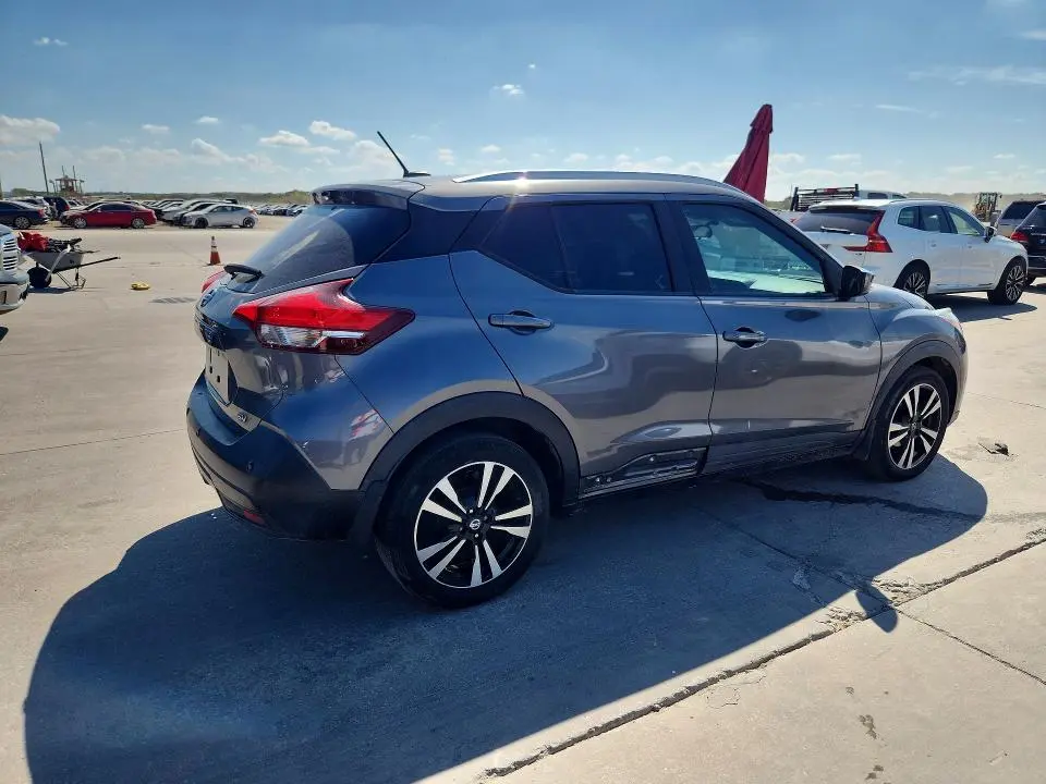 2020 NISSAN KICKS SV  