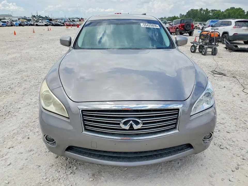 2014 INFINITI Q70 3.7  