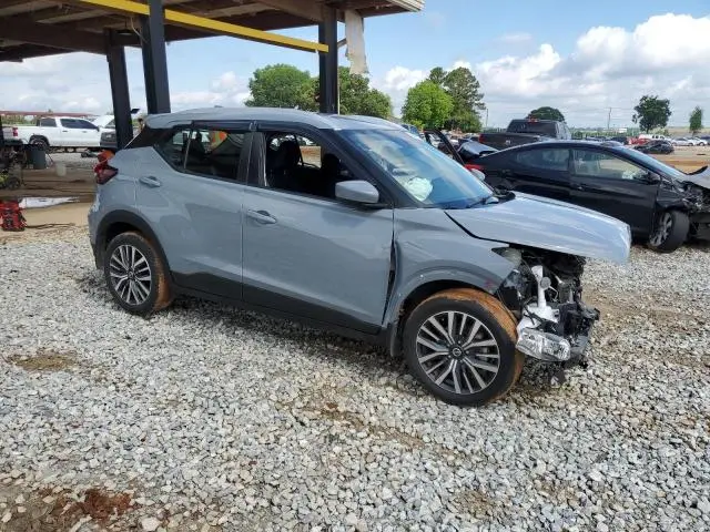 2021 NISSAN KICKS SV  