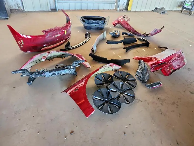 2024 TESLA MODEL 3   