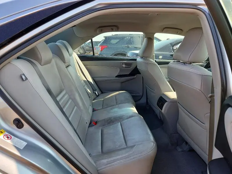 2015 TOYOTA CAMRY XLE  