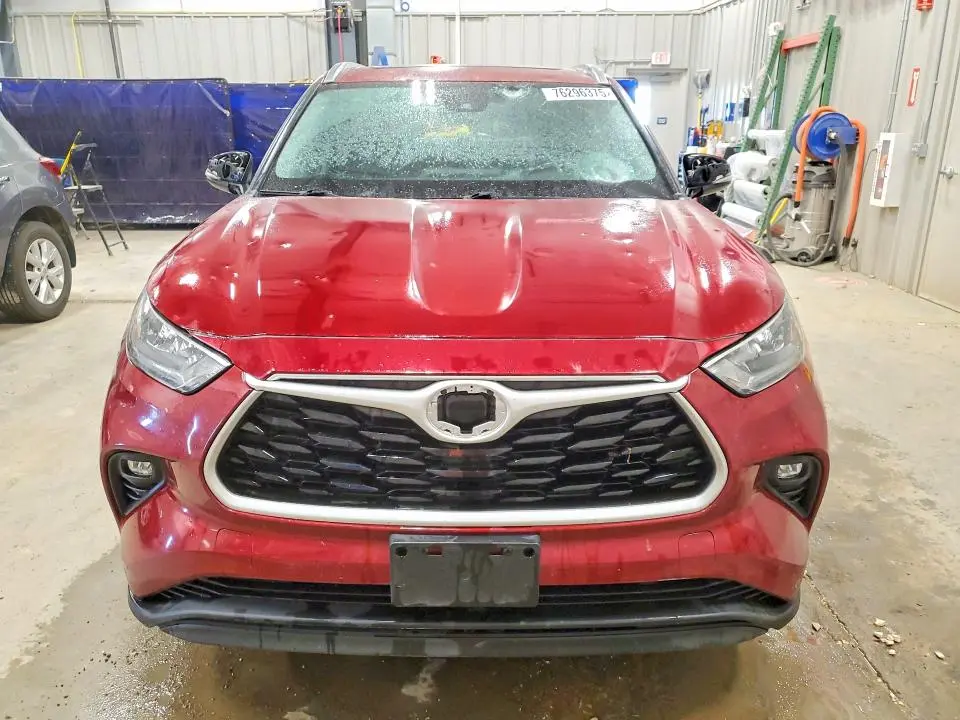 2020 TOYOTA HIGHLANDER XLE  