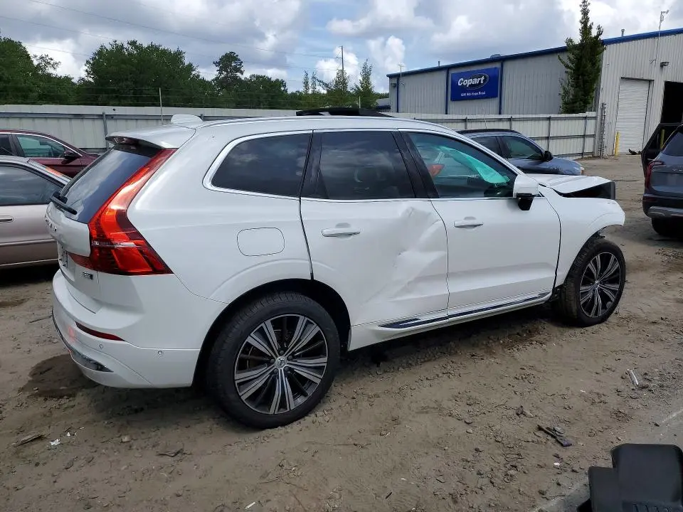 2023 VOLVO XC60 PLUS  