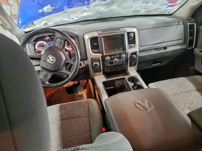 2015 RAM 1500 SLT  