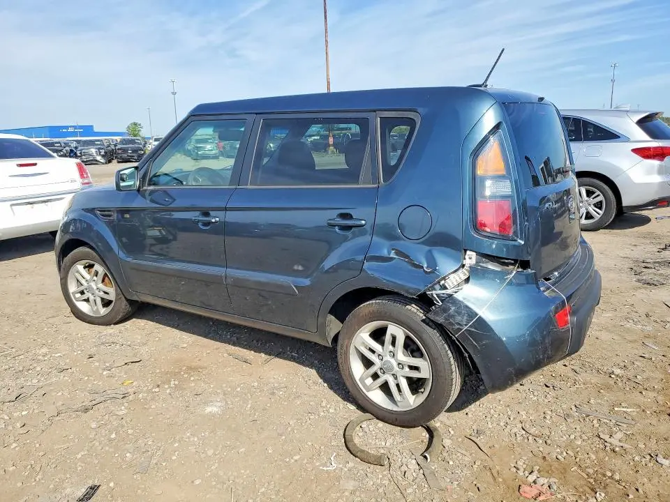 2011 KIA SOUL +  
