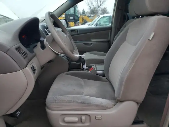 2010 TOYOTA SIENNA CE  