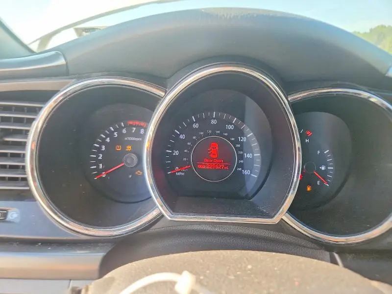 2011 KIA OPTIMA LX  