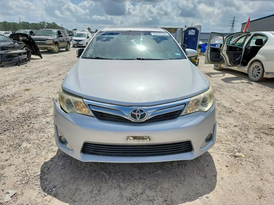 2012 TOYOTA CAMRY XLE  