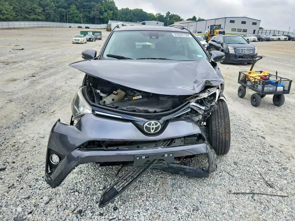 2018 TOYOTA RAV4 XLE  