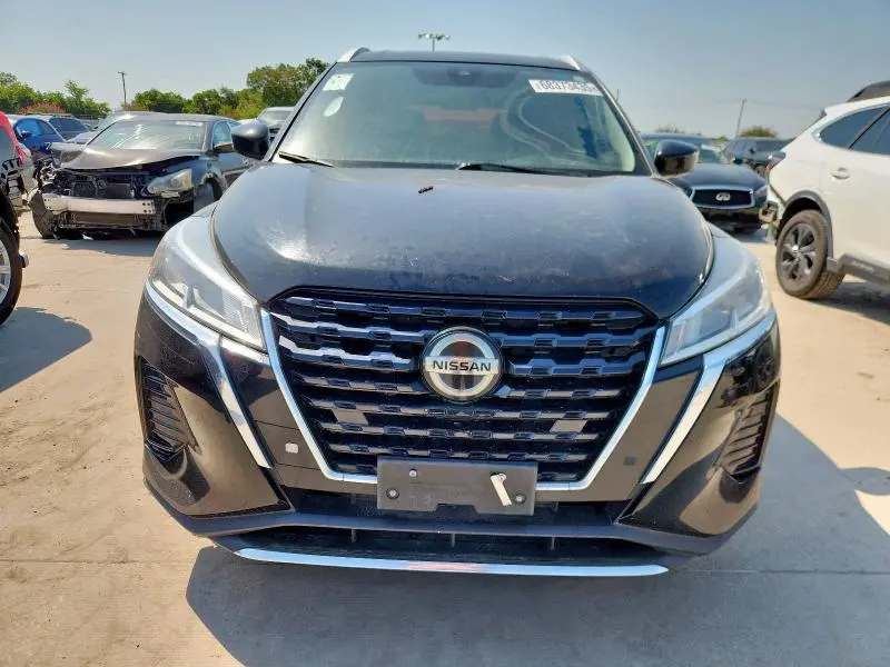 2021 NISSAN KICKS SV  