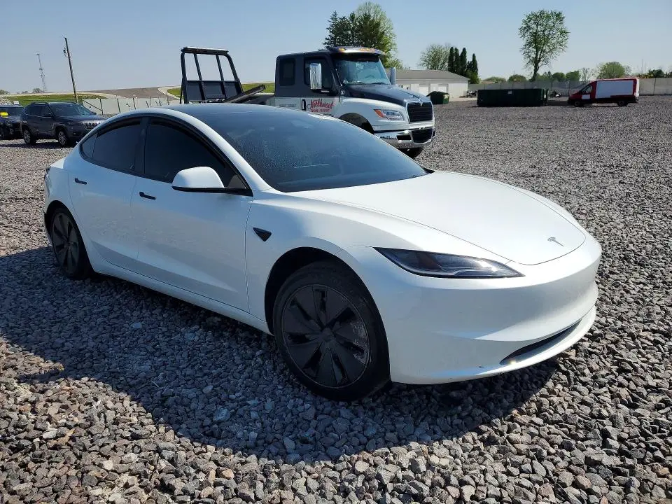 2025 TESLA MODEL 3   