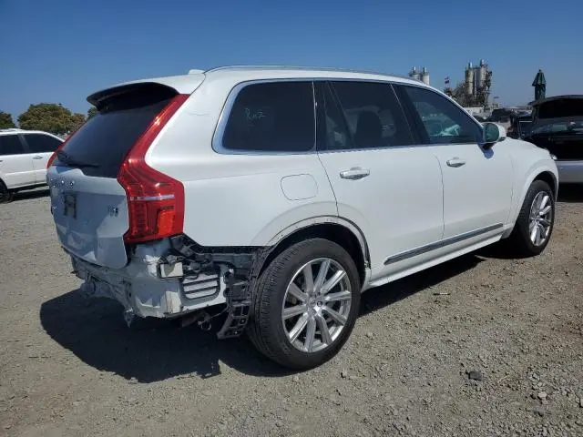 2017 VOLVO XC90 T6  