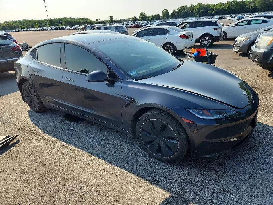 2024 TESLA MODEL 3   