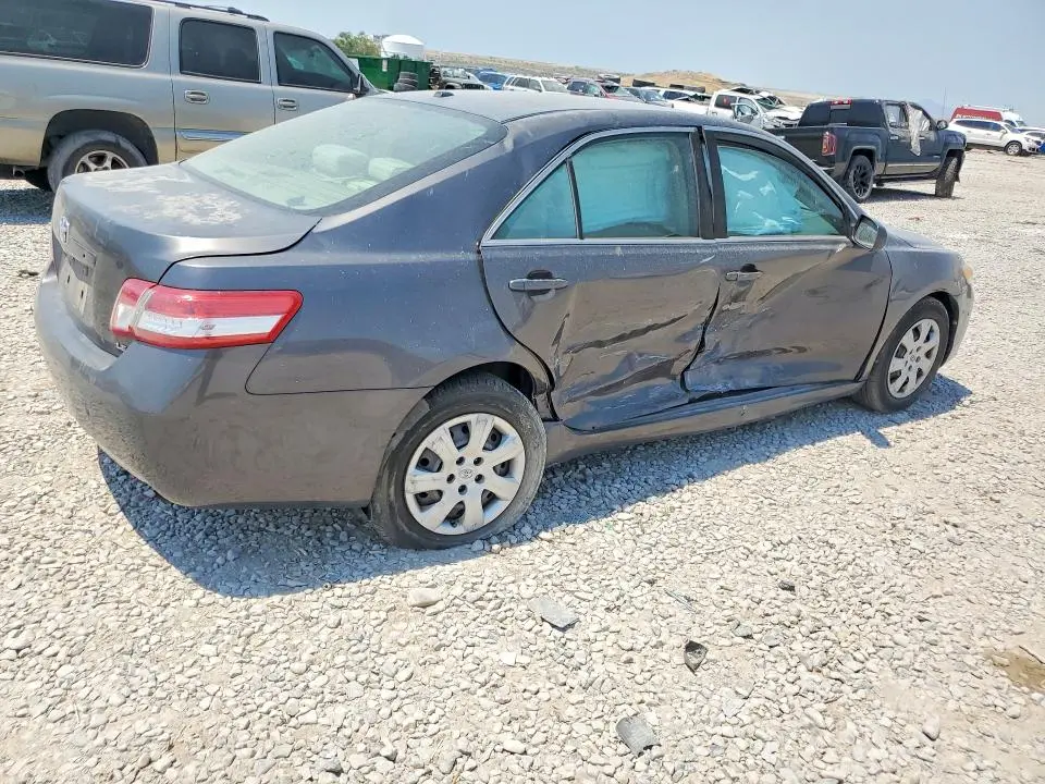 2011 TOYOTA CAMRY LE  