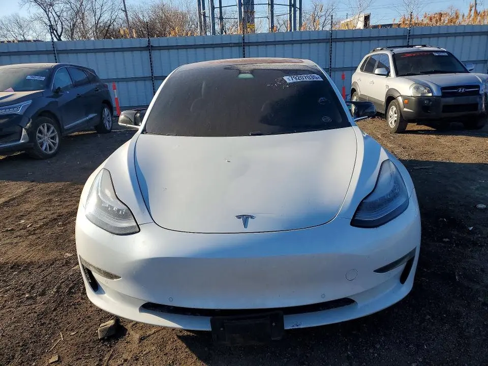 2018 TESLA MODEL 3   