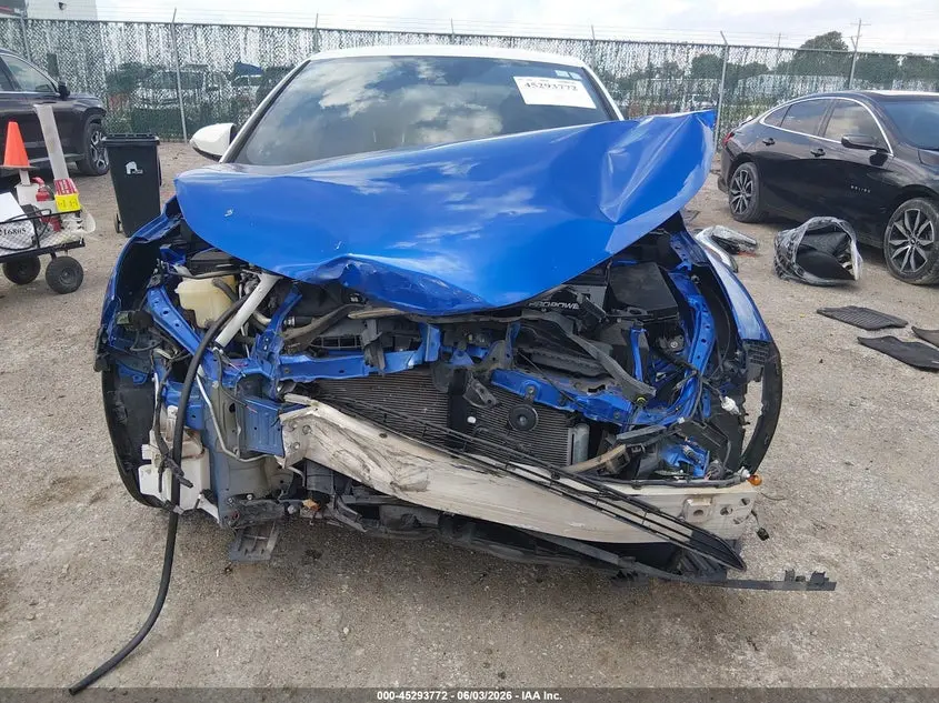 2018 TOYOTA C-HR XLE PREMIUM