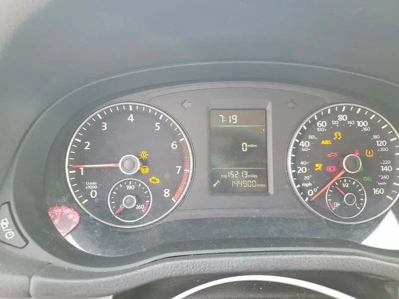 2015 VOLKSWAGEN PASSAT S  