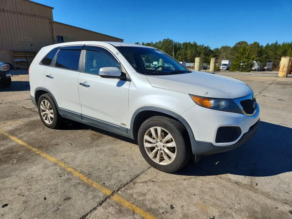2011 KIA SORENTO BASE  