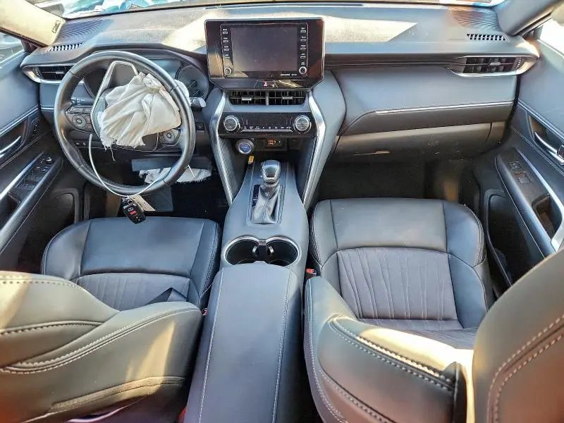 2021 TOYOTA VENZA LE  