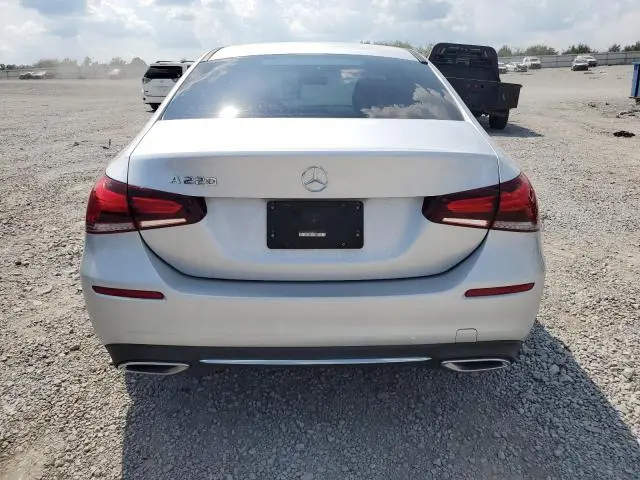 2022 MERCEDES-BENZ A 220  