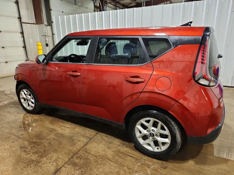 2023 KIA SOUL LX  