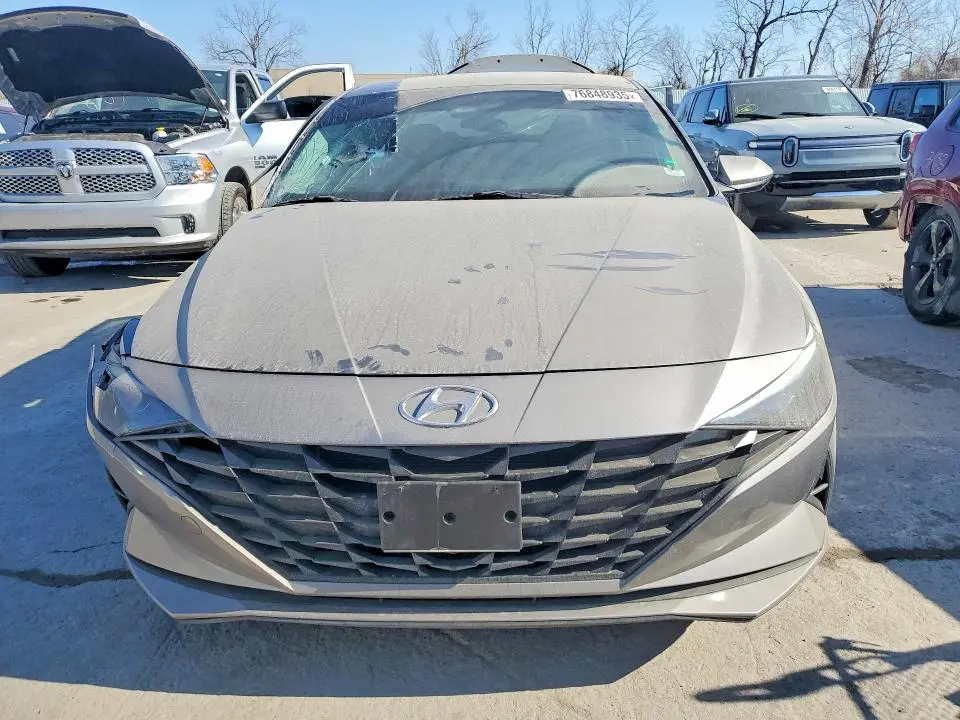 2021 HYUNDAI ELANTRA 4D   
