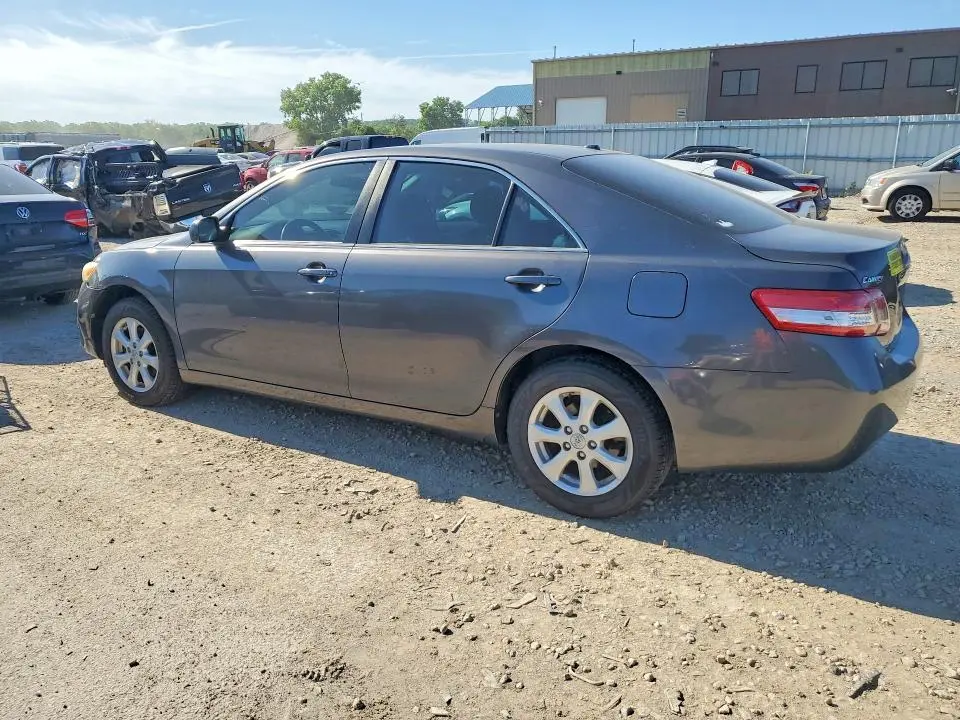 2011 TOYOTA CAMRY LE  