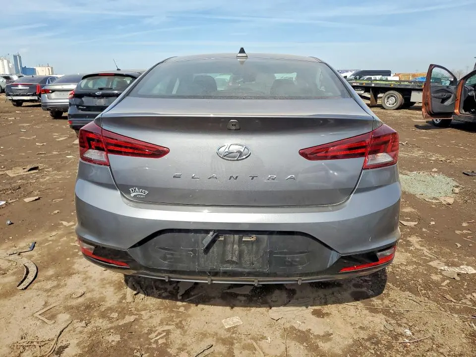 2020 HYUNDAI ELANTRA SEL  