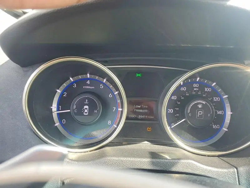 2011 HYUNDAI SONATA SE  