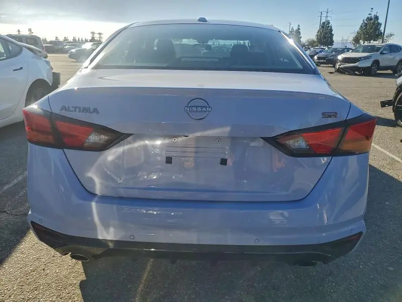 2024 NISSAN ALTIMA SR  