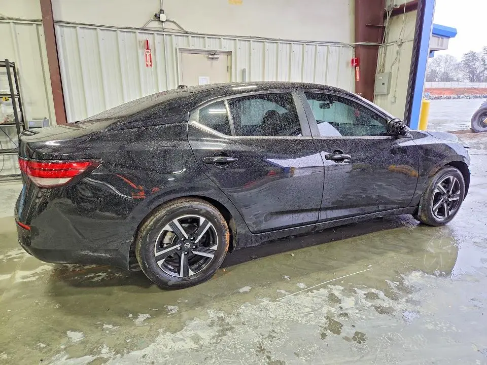 2025 NISSAN SENTRA SV  